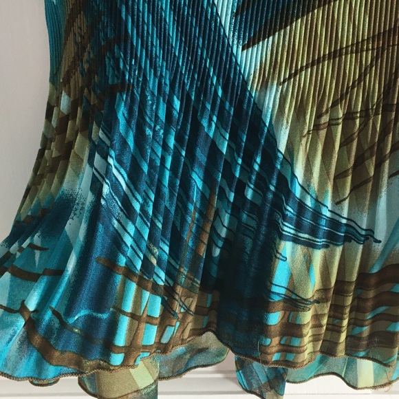 VIOLIN Woman’s Accordion Pleated Pullover Blouse 2X - Picture 5 of 16